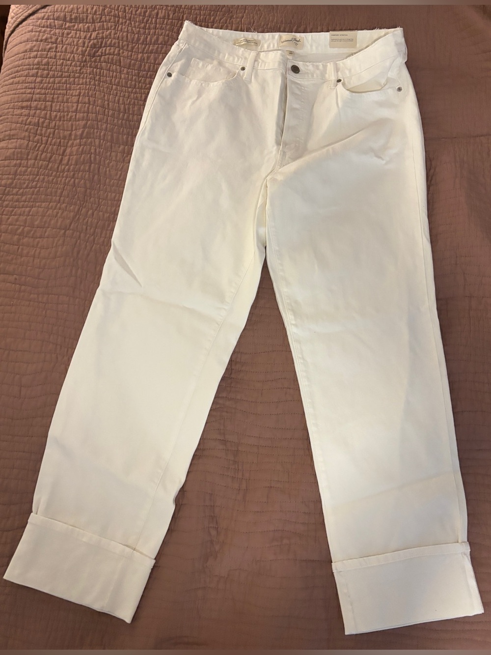 Plus Universal Thread 90’s High Rise Straight White Stretch Jeans NWOT Sz 17